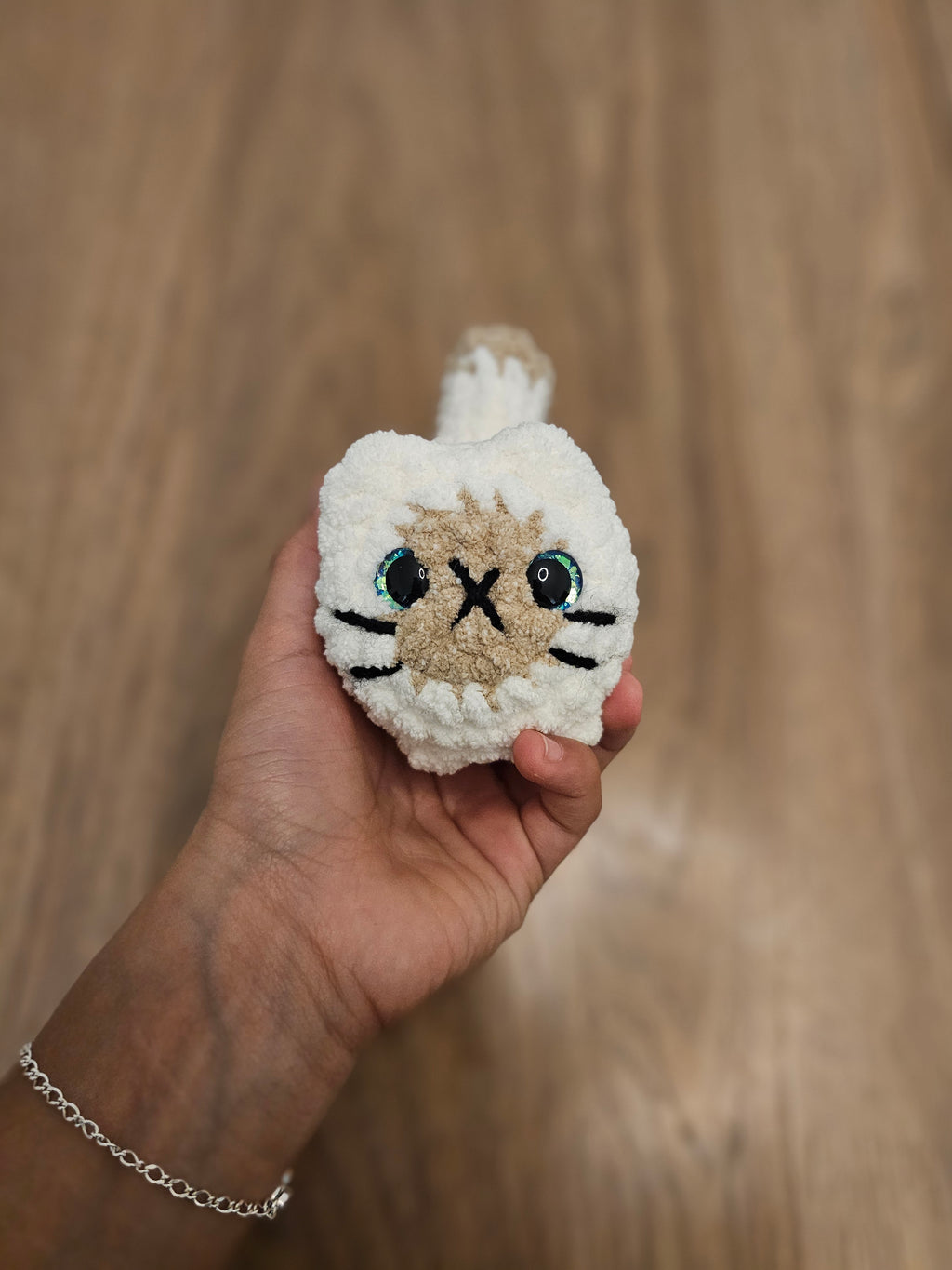 Mini siamese cat